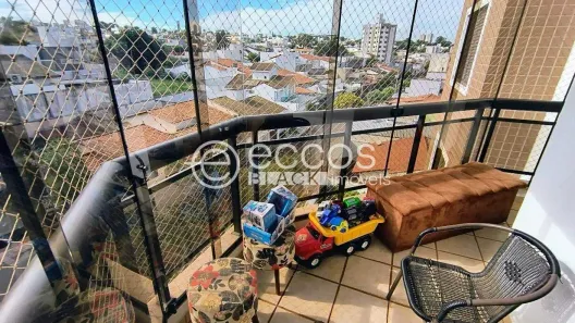 Apartamento com 3 Quartos à venda, 130m² no Jardim Colina, Uberlândia