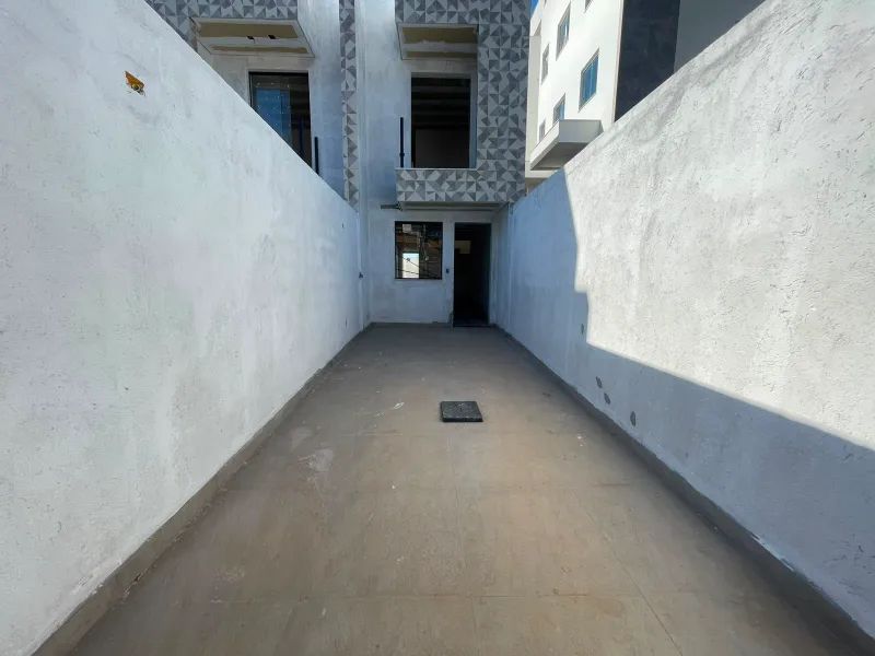 Casa com 2 quartos — Santa Amélia, Belo Horizonte