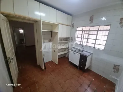 Casa com 2 Quartos para alugar, 50m² no Vila Margarida, São Paulo