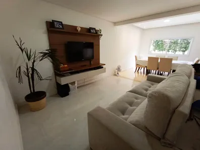 Casa com 3 Quartos à venda, 180m² no Granja Viana, Cotia