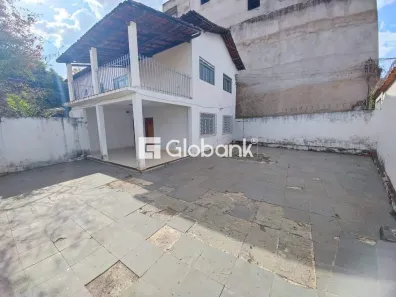 Casa com 3 Quartos à venda, 125m² no Vila Regina, Montes Claros