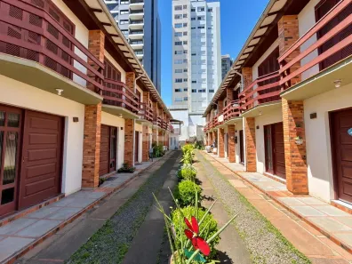 Sobrado com 2 Quartos à venda, 42m² no ,