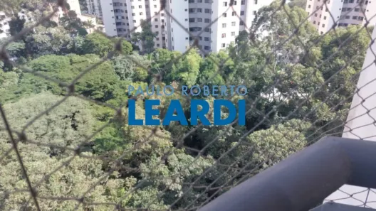 Apartamento com 4 Quartos para alugar, 117m² no Chácara Agrindus, Taboão da Serra