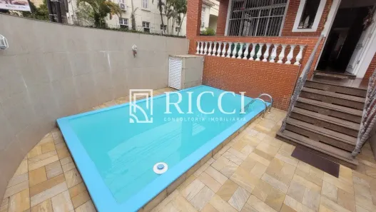 Sobrado com 3 Quartos à venda, 201m² no Gonzaga, Santos
