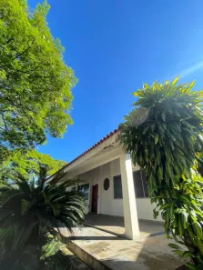 Sobrado com 4 Quartos para alugar, 804m² no Zona 05, Maringá