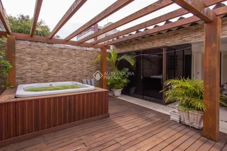 Casa com 4 Quartos à venda, 253m² no Vila Ipiranga, Porto Alegre