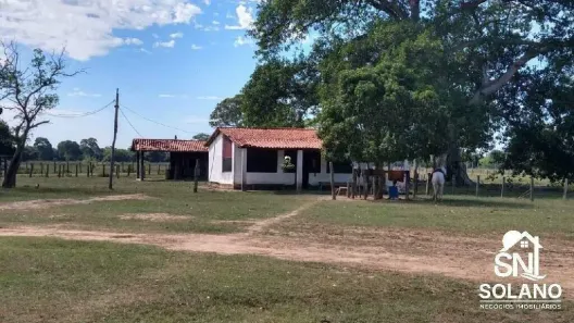 Fazenda/Sítio com 3 Quartos à venda, 88000m² no , Poconé