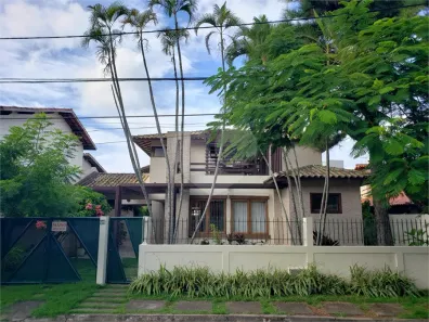 Casa de Condomínio com 5 Quartos à venda, 285m² no Piatã, Salvador