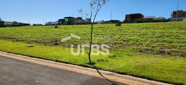 Lote/Terreno à venda, 396m² no Gávea, Uberlândia