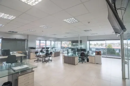 Imóvel Comercial para alugar, 342m² no Boqueirão, Curitiba