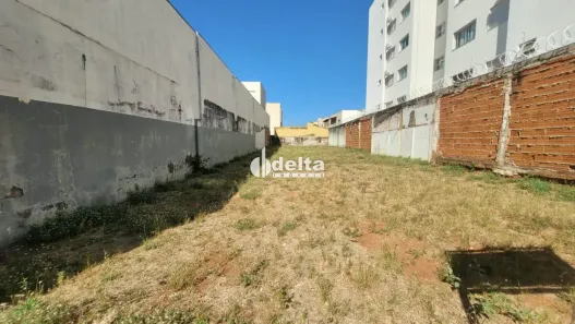 Lote/Terreno à venda, 390m² no Nossa Senhora Aparecida, Uberlândia