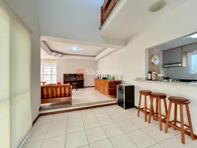 Casa com 3 Quartos para alugar, 205m² no Pantanal, Florianópolis
