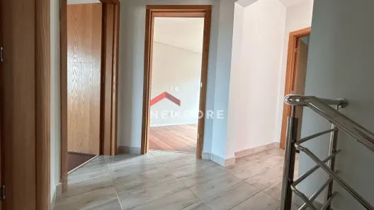 Sobrado com 3 Quartos à venda, 130m² no Santa Felicidade, Cascavel