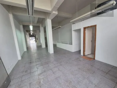 Ponto Comercial à venda, 230m² no Rebouças, Curitiba