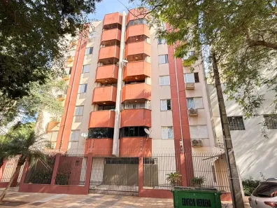 Apartamento com 3 Quartos para alugar, 77m² no Zona 07, Maringá