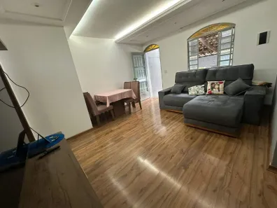 Casa com 3 Quartos à venda, 240m² no Teixeira Dias (Barreiro), Belo Horizonte
