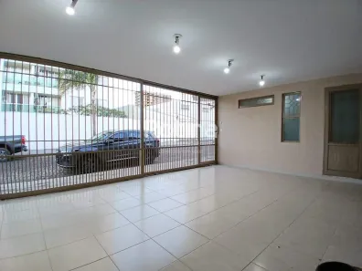 Casa com 6 Quartos para alugar, 216m² no Tubalina, Uberlândia