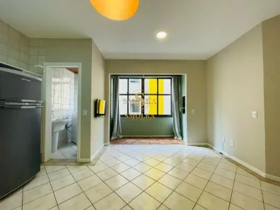 Apartamento com 2 Quartos à venda, 54m² no Jurerê, Florianópolis