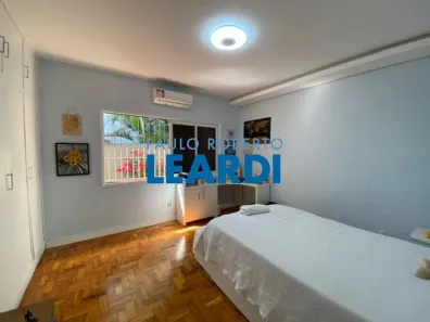 Casa com 4 Quartos à venda, 390m² no Vila Inah, São Paulo