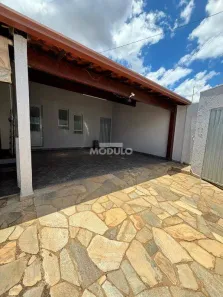 Casa com 4 Quartos à venda, 241m² no Cidade Jardim, Uberlândia