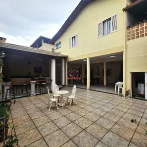 Casa com 5 Quartos à venda, 194m² no Alípio de Melo, Belo Horizonte