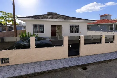 Casa com 4 Quartos à venda, 167m² no Ponte do Imaruim, Palhoça