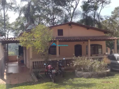 Fazenda/Sítio com 3 Quartos à venda, 1500m² no Jardim Tarantela, Jundiaí