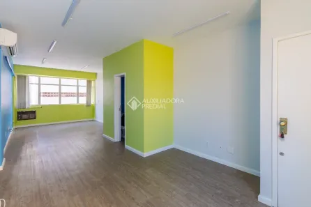 Sala Comercial à venda, 38m² no Mont Serrat, Porto Alegre
