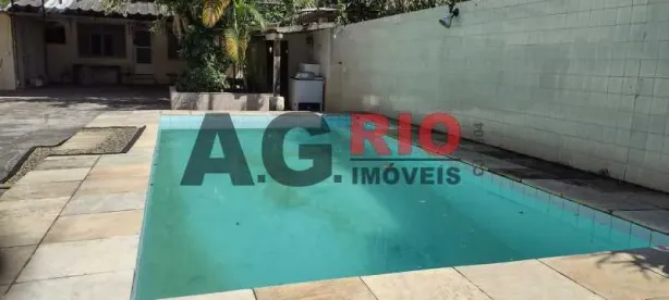 Casa com 5 Quartos à venda, 253m² no Praça Seca, Rio de Janeiro