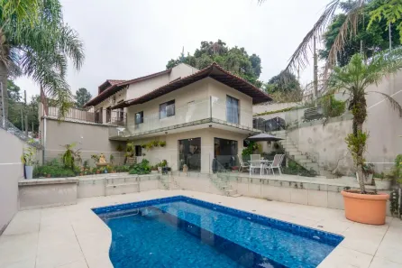 Sobrado com 3 Quartos à venda, 399m² no Pilarzinho, Curitiba