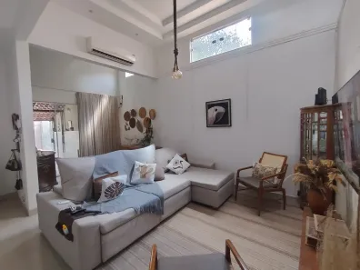 Casa com 3 Quartos à venda, 220m² no Setor dos Funcionários, Goiânia