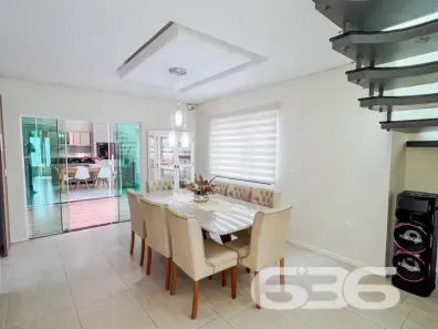 Sobrado com 4 Quartos à venda, 237m² no Araquari, Araquari