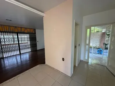 Imóvel Comercial para alugar, 230m² no Camaquã, Porto Alegre