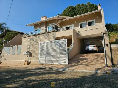 Casa com 3 Quartos à venda, 225m² no Centro, São Bento do Sul