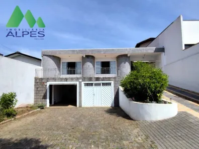 Casa com 5 Quartos à venda, 300m² no Capão Raso, Curitiba