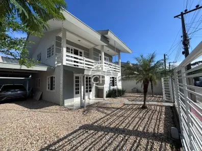 Casa com 2 Quartos para alugar, 70m² no Santa Terezinha, Brusque