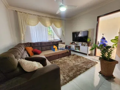 Casa com 3 Quartos à venda, 130m² no Parque Residencial Tuiuti, Maringá