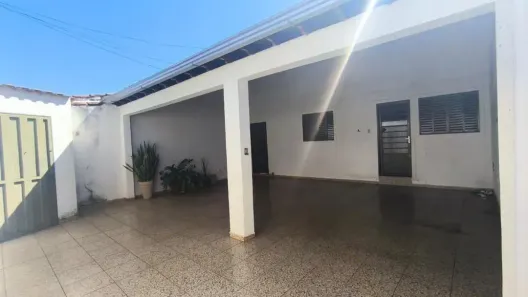 Casa com 5 Quartos à venda, 170m² no Presidente Roosevelt, Uberlândia