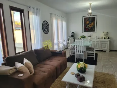 Casa com 5 Quartos à venda, 230m² no Vila Nova, Joinville