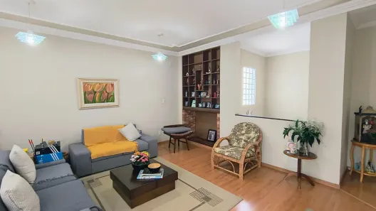 Casa com 5 Quartos à venda, 265m² no João Pinheiro, Belo Horizonte