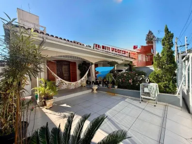 Casa com 4 Quartos à venda, 240m² no Enseada, Guarujá
