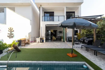 Casa de Condomínio com 4 Quartos à venda, 232m² no Jardim Pioneiro, Cotia