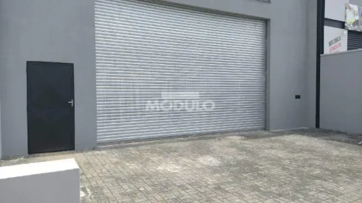 Galpão/Depósito/Armazém para alugar, 180m² no Alto Umuarama, Uberlândia