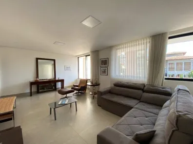 Casa com 4 Quartos para alugar, 267m² no São José, Belo Horizonte