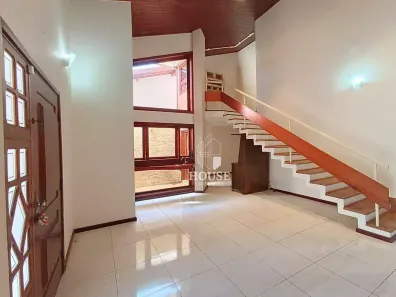 Sobrado com 4 Quartos à venda, 216m² no Jardim Santa Helena, Mogi Mirim