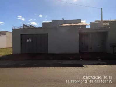 Casa com 3 Quartos à venda, 300m² no Cidade Jardim, Ituiutaba