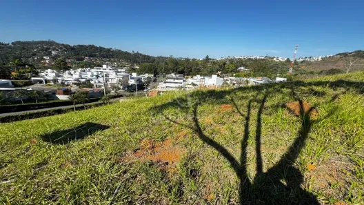 Lote/Terreno à venda, 696m² no Vina Del Mar, Juiz de Fora