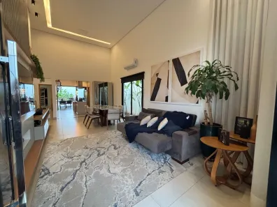 Casa com 3 Quartos à venda, 174m² no Jardim Karaíba, Uberlândia
