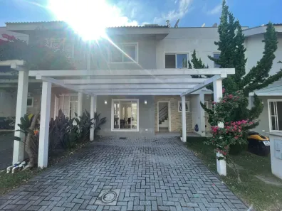 Sobrado com 3 Quartos à venda, 100m² no Capão Raso, Curitiba