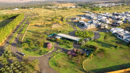 Casa de Condomínio com 3 Quartos à venda, 218m² no Residencial Goiânia Golfe Clube, Goiânia